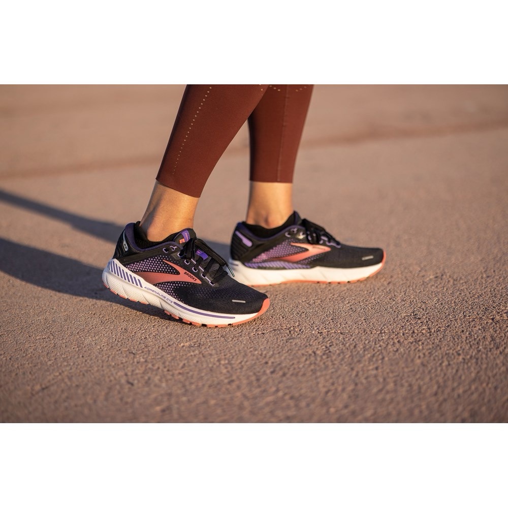 Brooks Adrenaline GTS 22 Outdoors Athletic Running Walking Sneaker. Size 8.5B